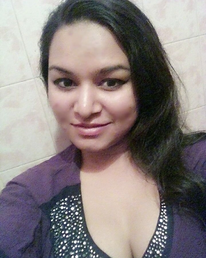 Pretty good ass desi girl nude photos leaked