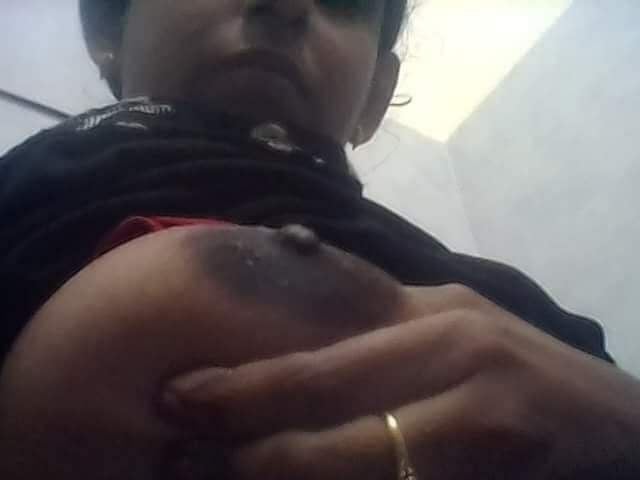 Malayali girl nude boobs showing photos on Onam