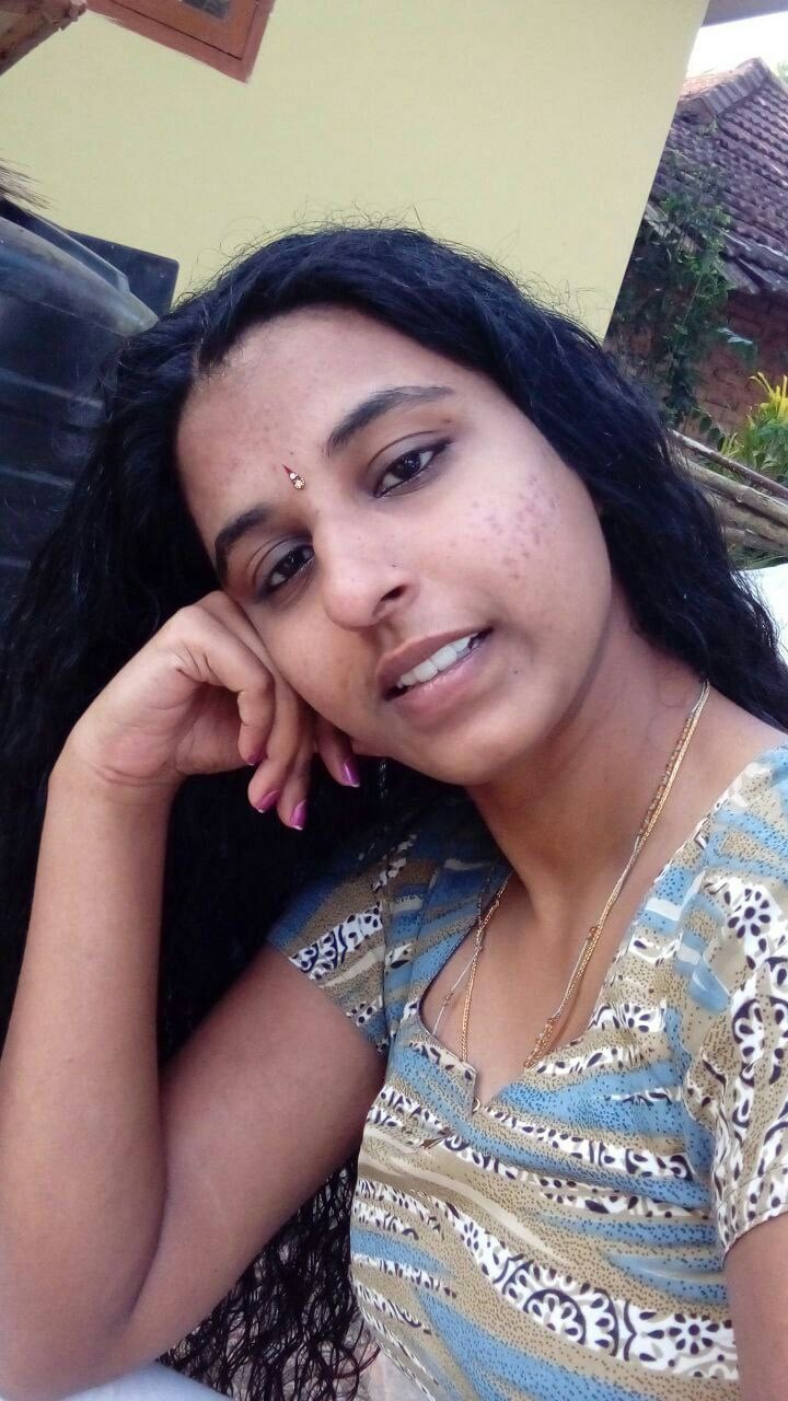 Malayali girl nude boobs showing photos on Onam
