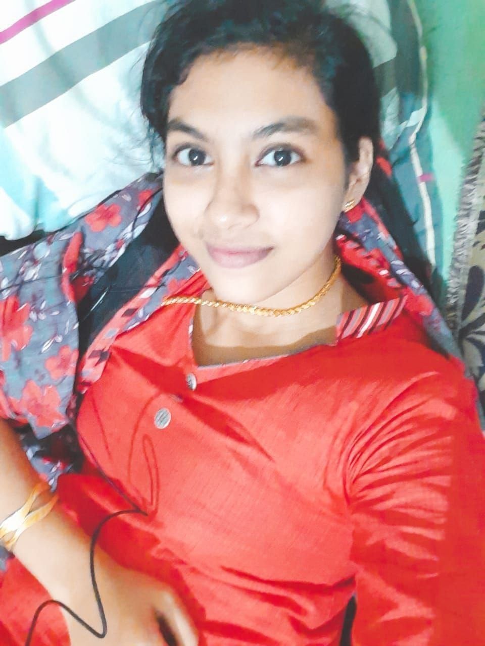 Mallu girl huge boobs showing photos shared