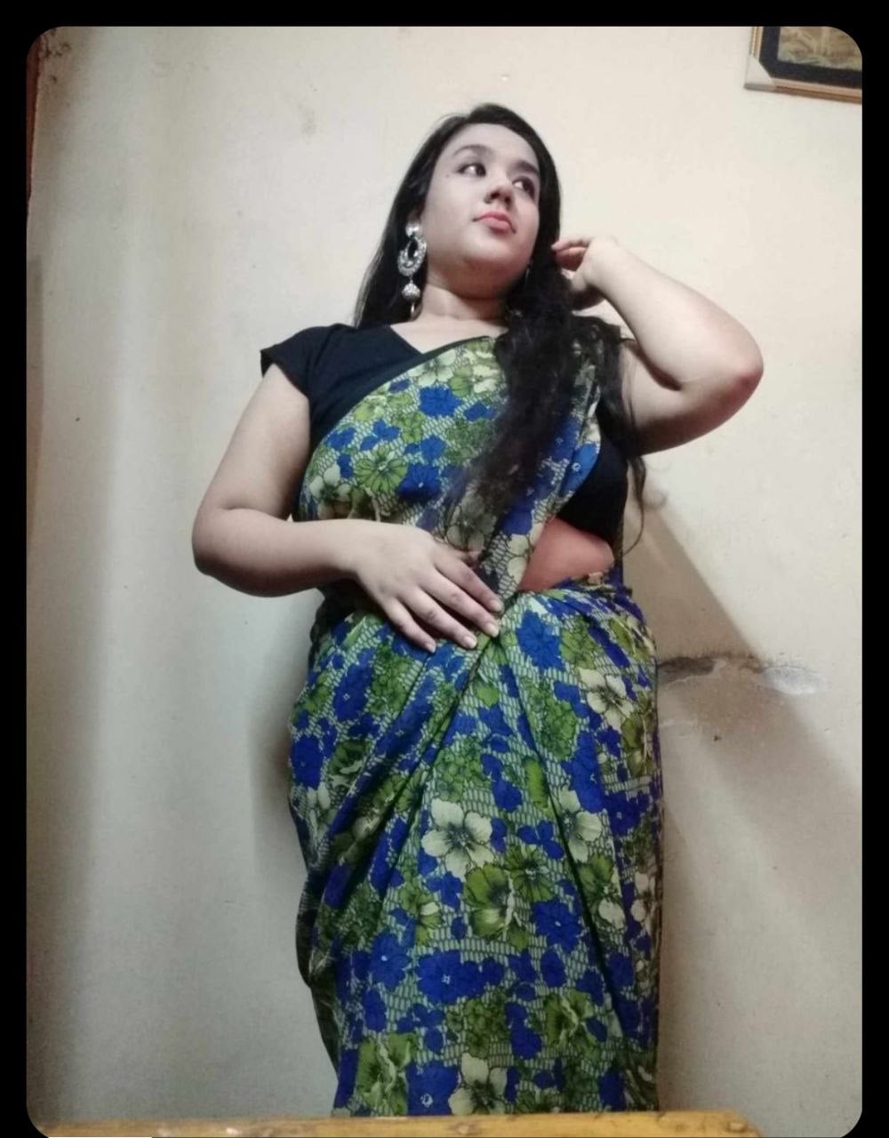 Bubbly Indian girl boobs showing pics and videos