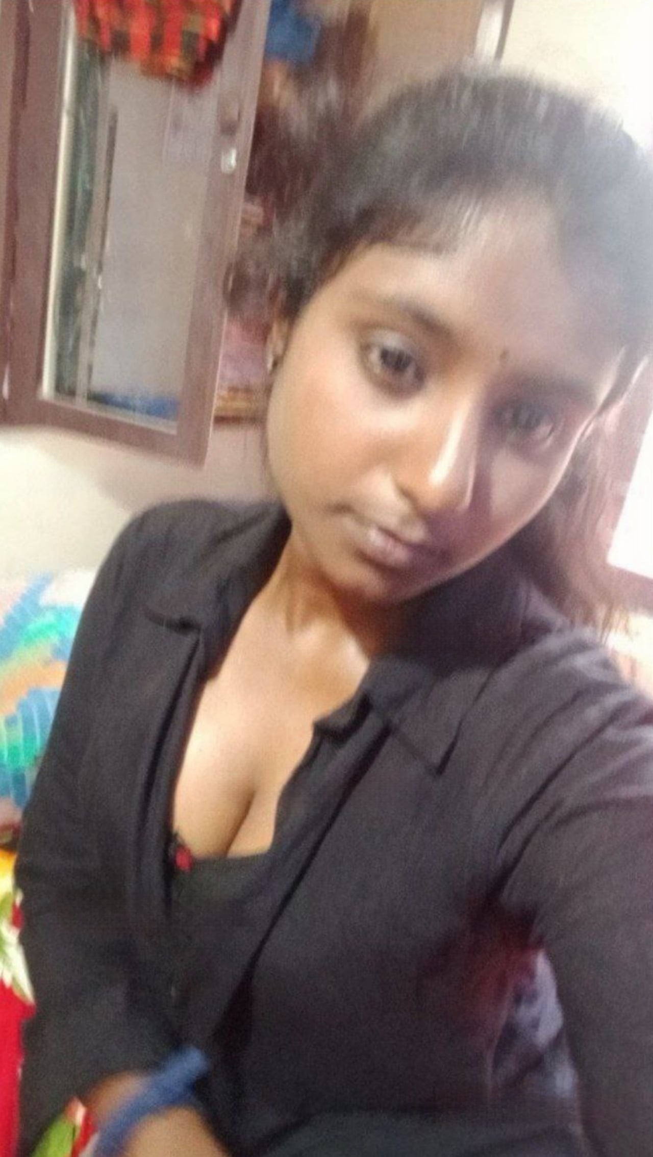 Tamil girlfriend big boobs exposing selfie pics
