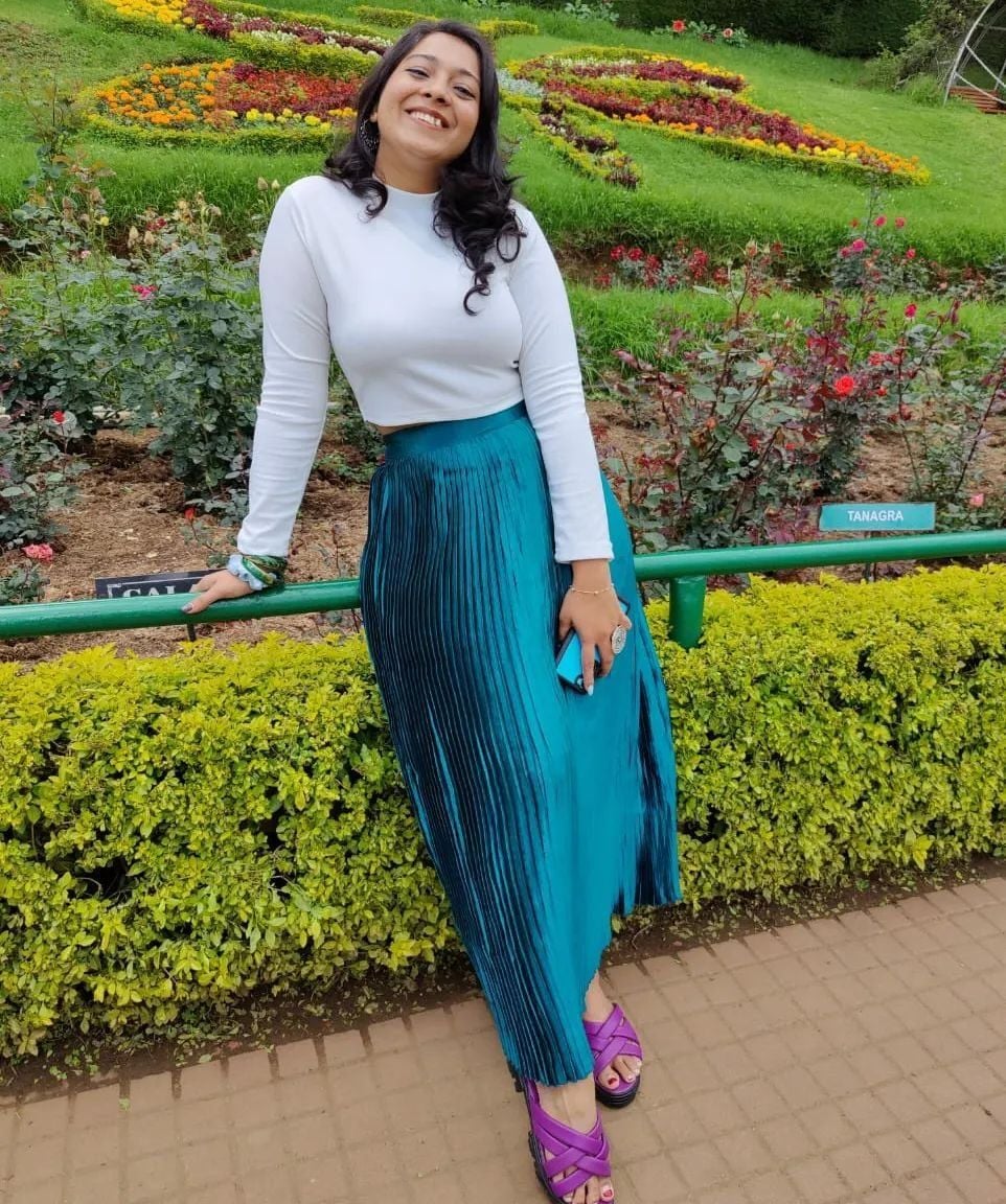 Striptease Indian girl boobs showing to her boyfriend