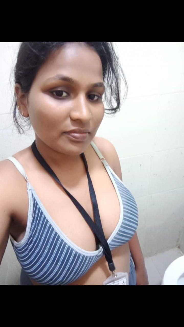 Tamil office girl removing bra huge boobs