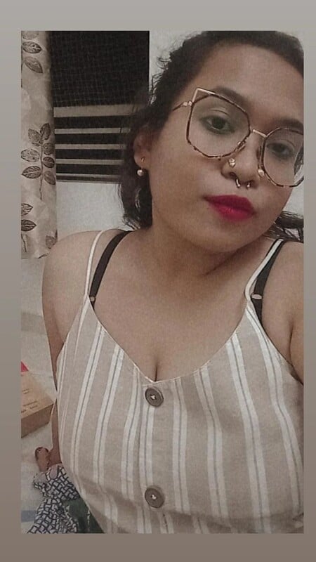 Faridabad garment office girl naked selfies