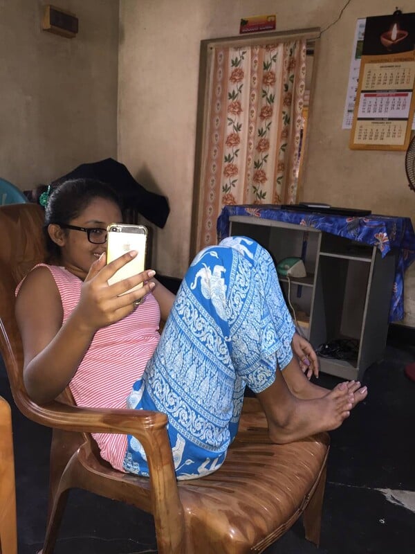 Chennai Tamil girlfriend showing big boobs