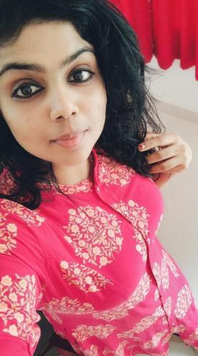 Firm big boobs showing topless Indian girlfriend