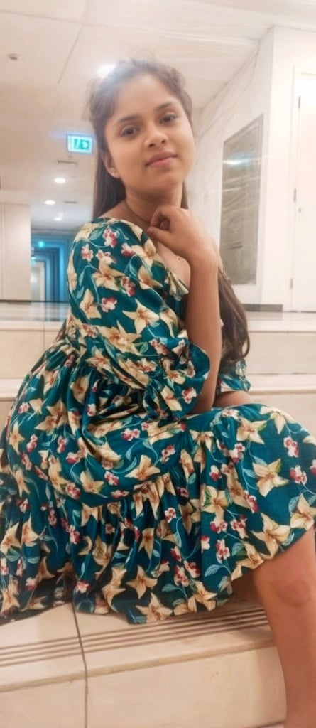 Naughty Lankan girl blowjob and sexy boobs show