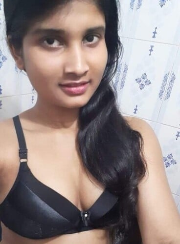 Slim desi girl facial expression with blowjob