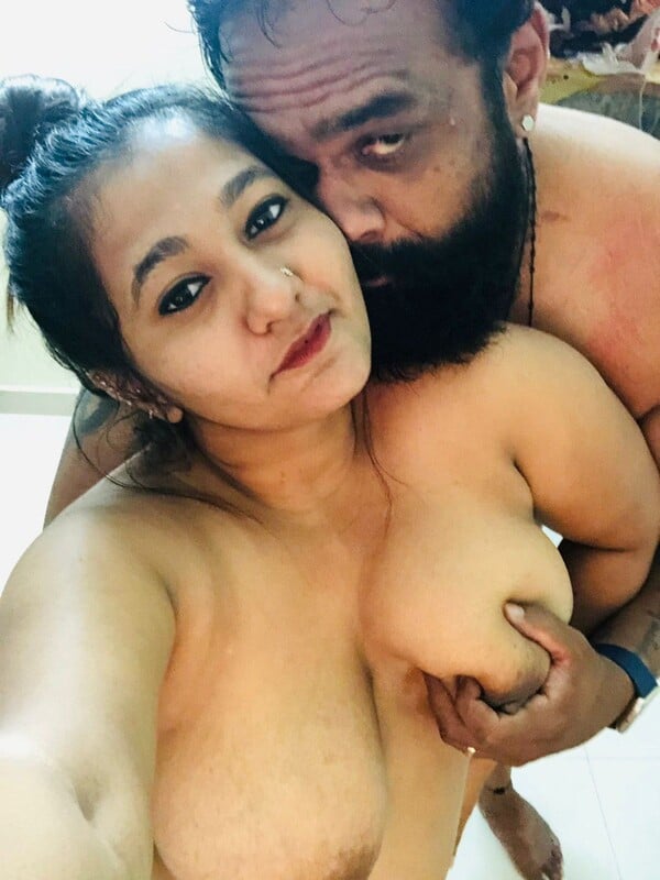 Nude Malayali housewife blowjob and sex photos