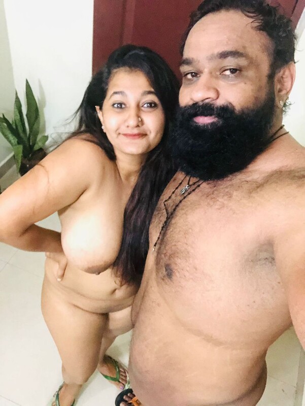 Nude Malayali housewife blowjob and sex photos