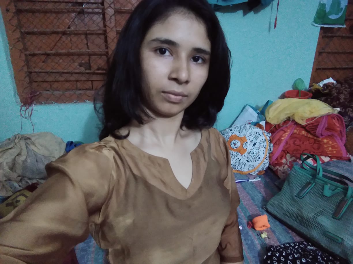 Bengali college girl nude photos shared online