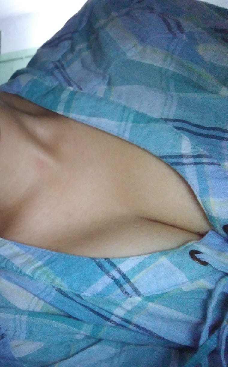 Bengali college girl nude photos shared online