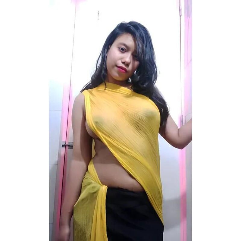 Girlfriend in transparent saree showing firm boobs