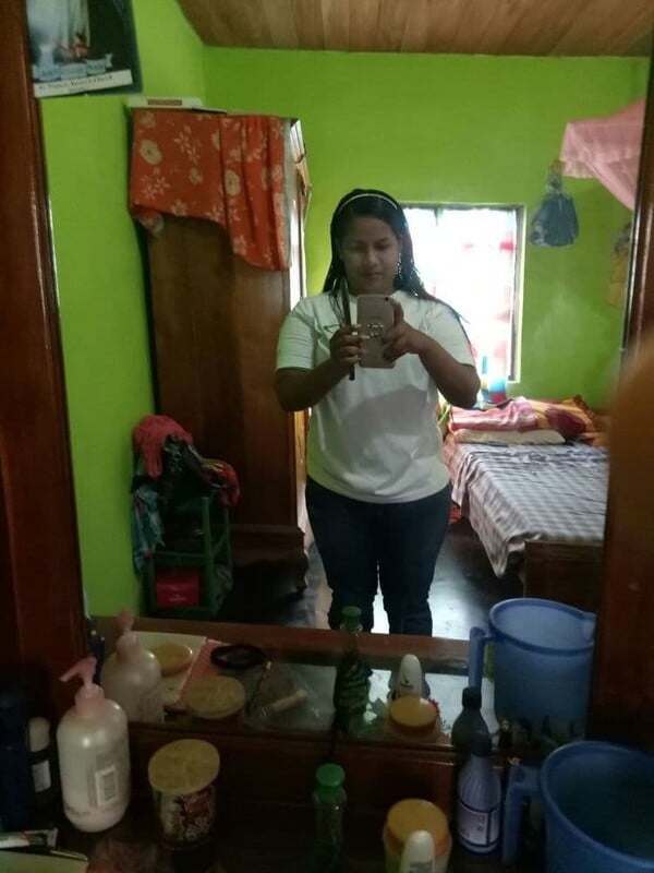 Tamil Sri Lankan girl nude mirror selfies