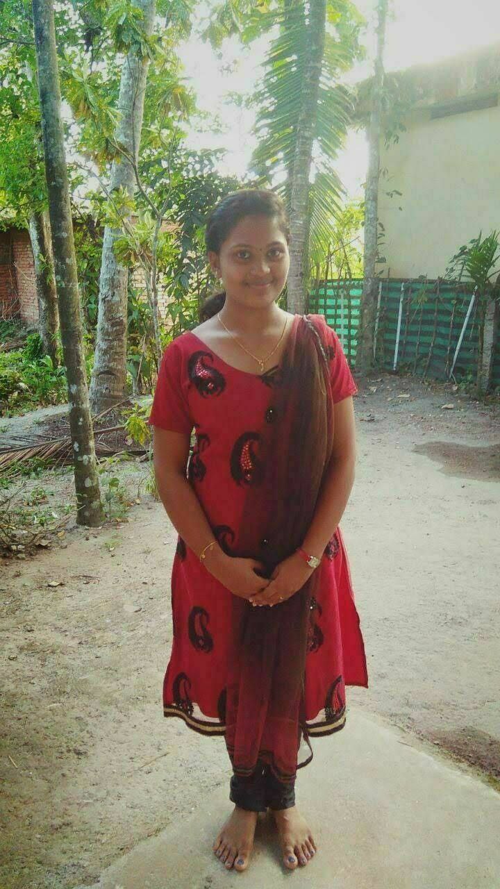 Kannada girl topless clicks shared online