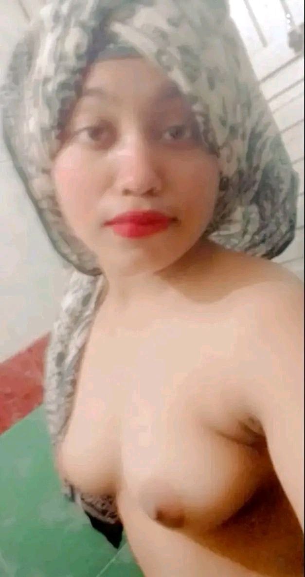 Bengali girl naked boobs and hot romance