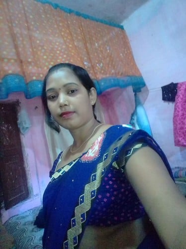 Village bhabhi topless boobs show for lover