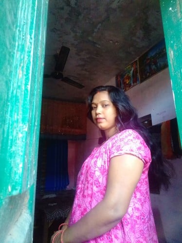 Village bhabhi topless boobs show for lover