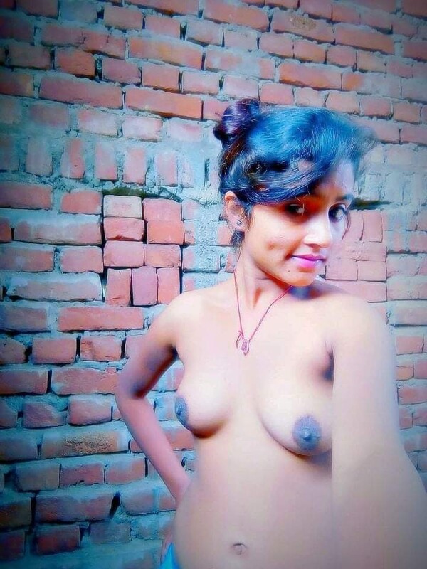 College girl removing bra and nude photos