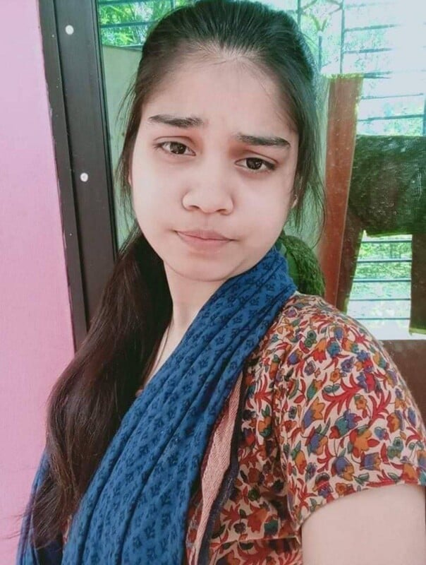 Red lips village girl milky white big boobs expose