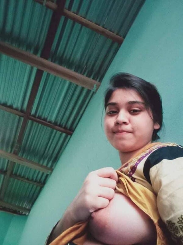 Red lips village girl milky white big boobs expose