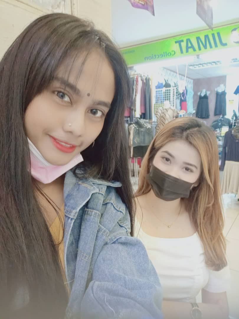 College girl nude pussy fingering in bathroom