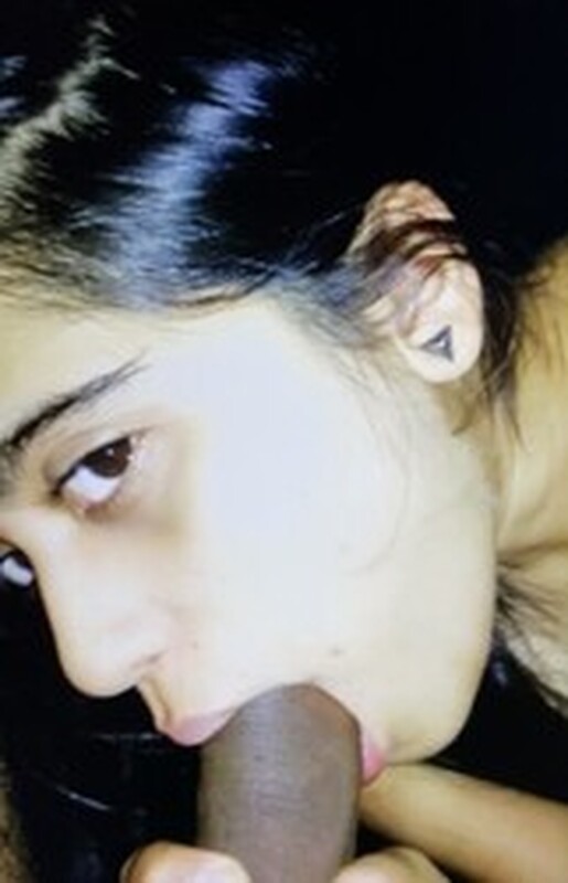 Bengaluru IT girl blowjob to team leader pics