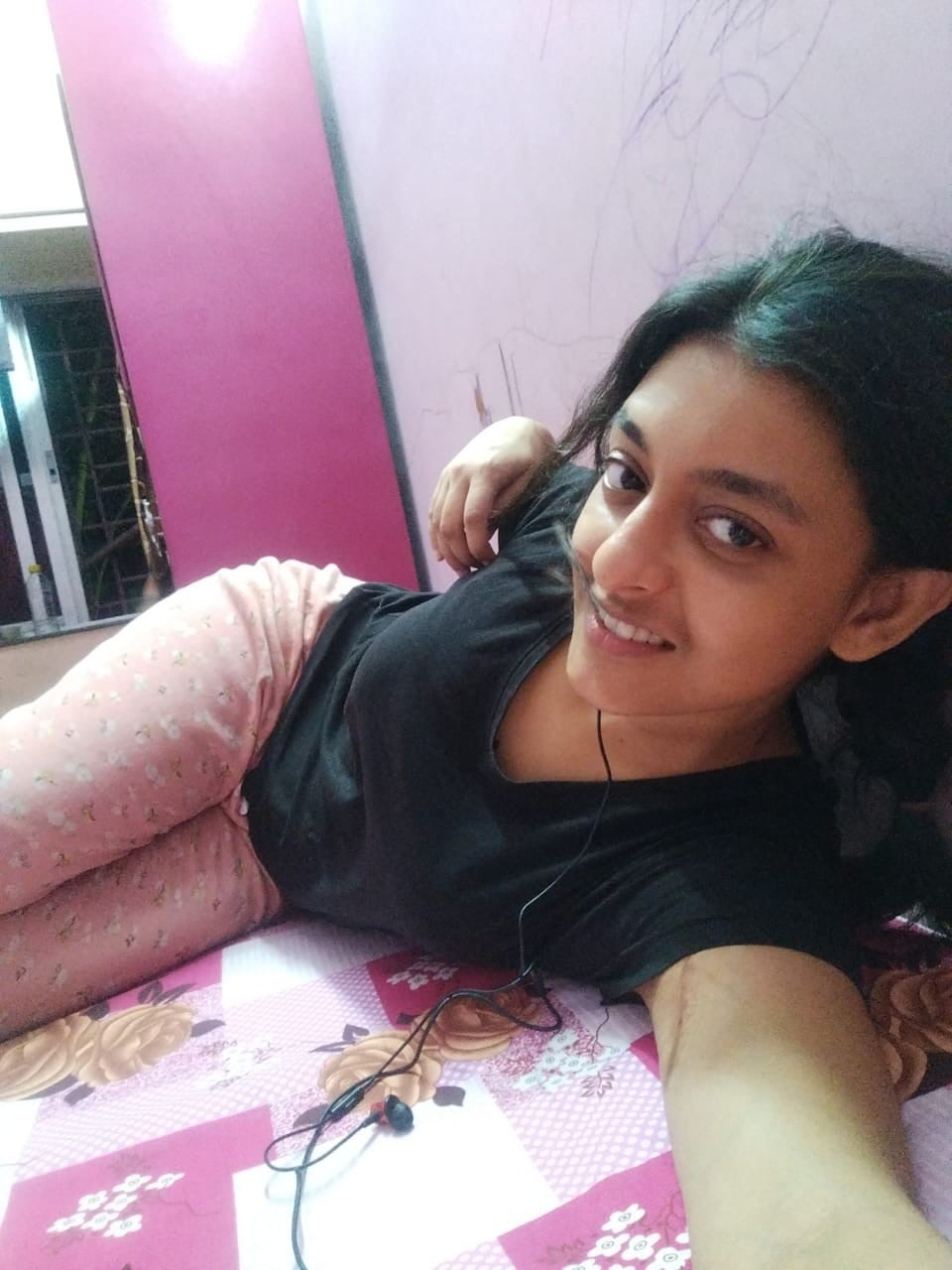 Slim Bengali college girl first time nude selfies