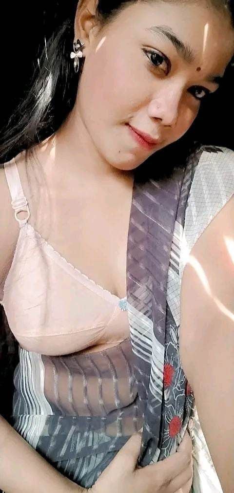 Beautiful Bengali girl one side boob show