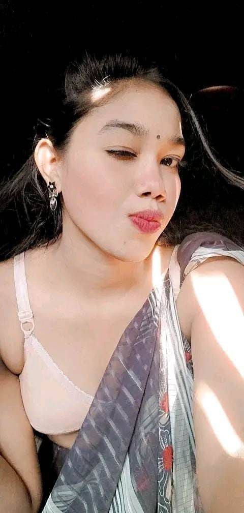 Beautiful Bengali girl one side boob show