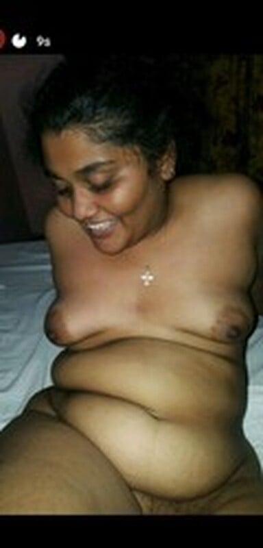 Desi girl nude blowjob and sex photos with lover