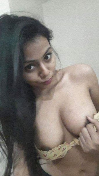 Indore amateur girl blowjob and nude photos
