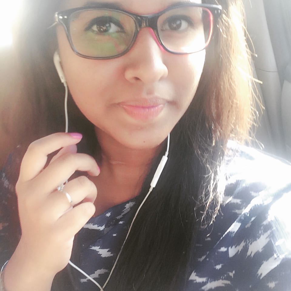 Bengaluru college girl posing nude photos