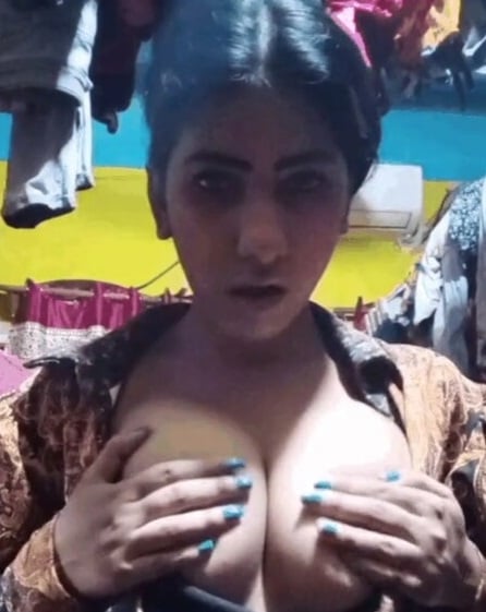 Blue eyes Bangla girl topless sexy pics exposed
