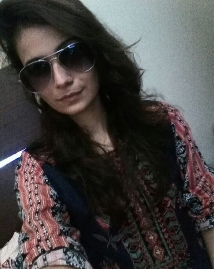 Beautiful Pakistani girl filmed naked photos