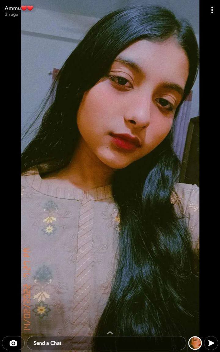 Bengali college girl boobs showing photos