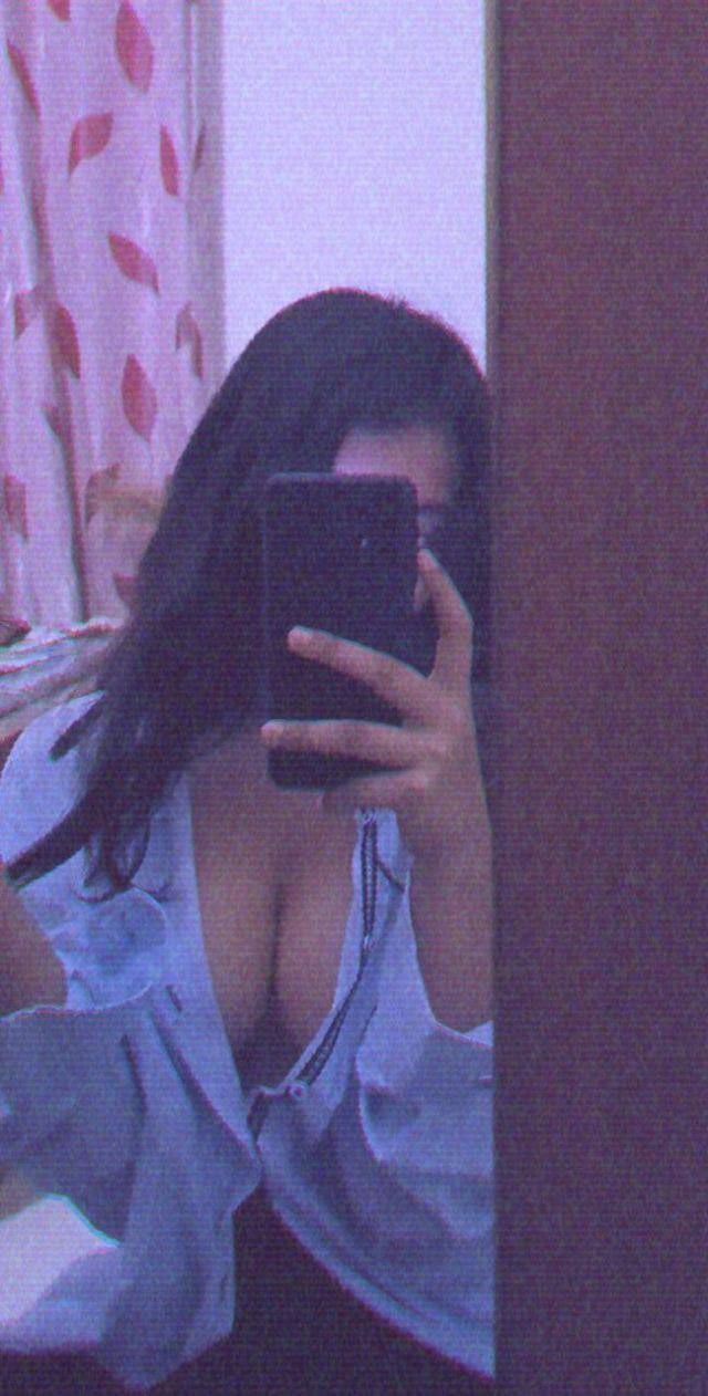 Bengali college girl boobs showing photos