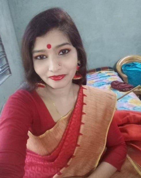 Bengali college girl hot shapely boobs photos