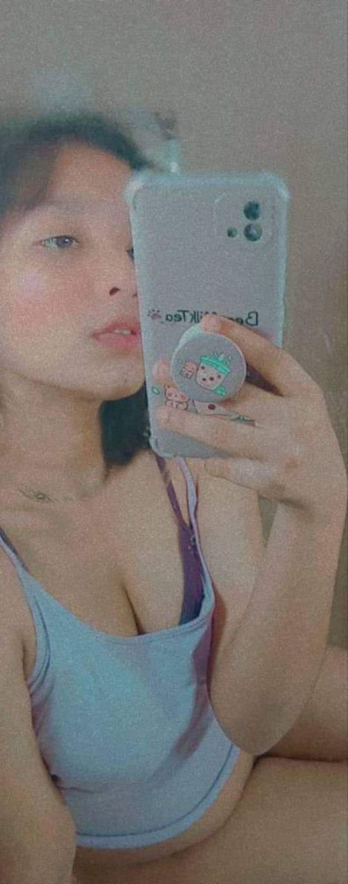 Toned body college girl naked photos and videos