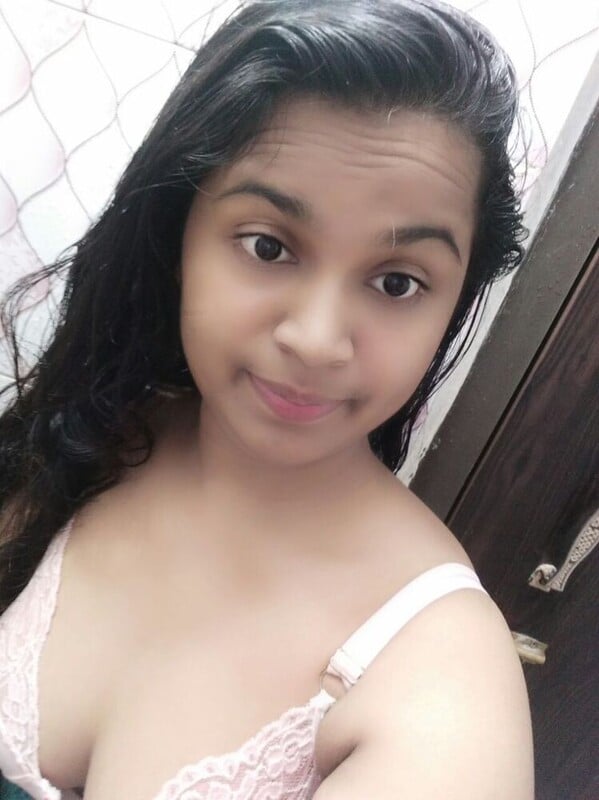 Virgin Bengali college girl topless big boobs
