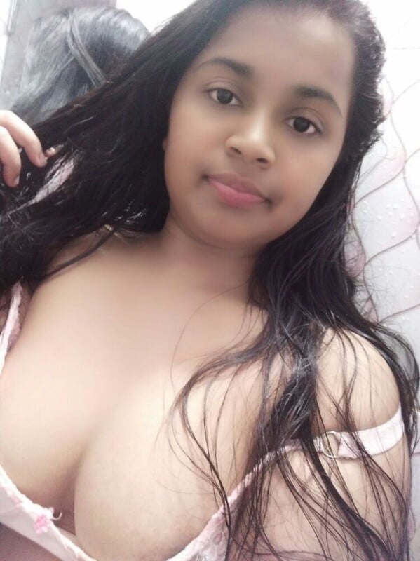 Virgin Bengali college girl topless big boobs