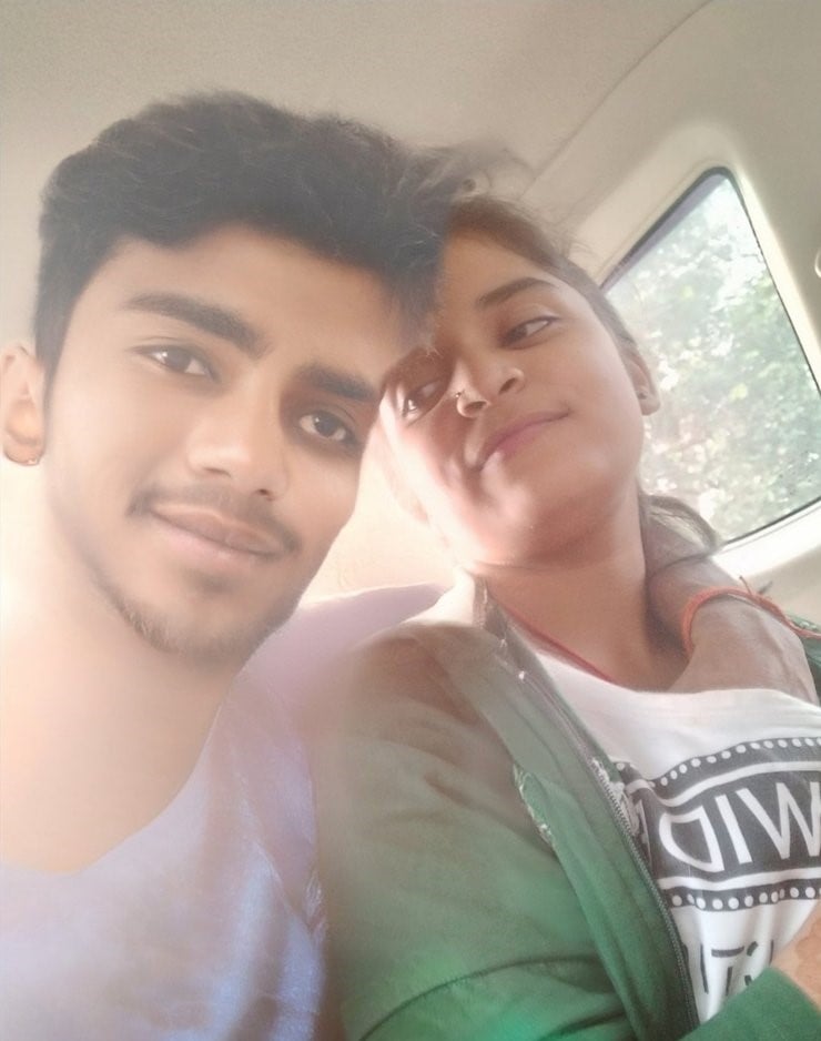 Cute girlfriend topless avatar for boyfriend photos