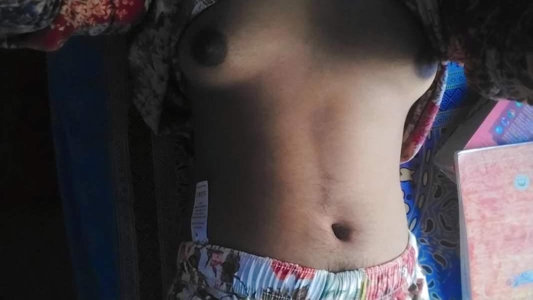 Bangladeshi girl tight boobs exposing selfies