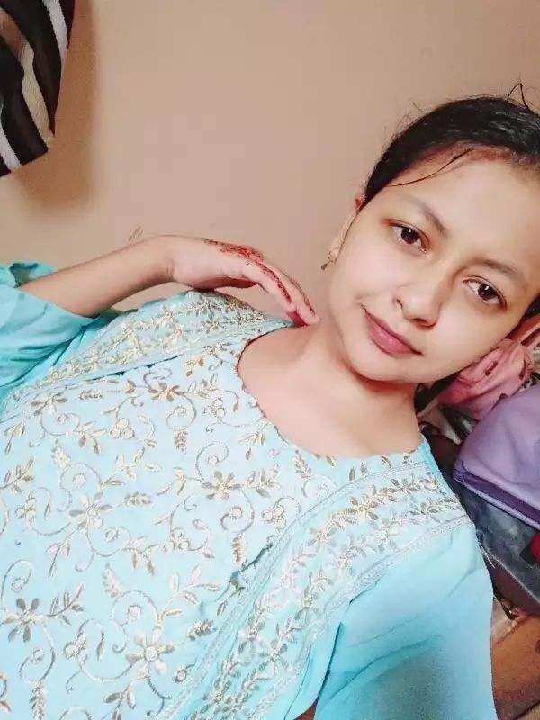 Cuckold hubby sharing wife with friend - threesome