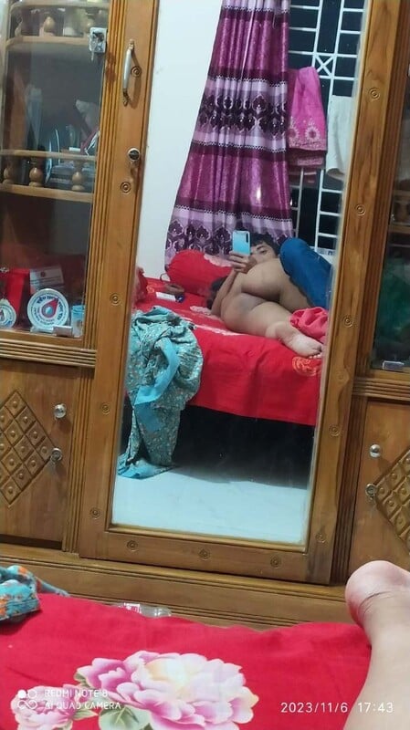 Cuckold hubby sharing wife with friend - threesome