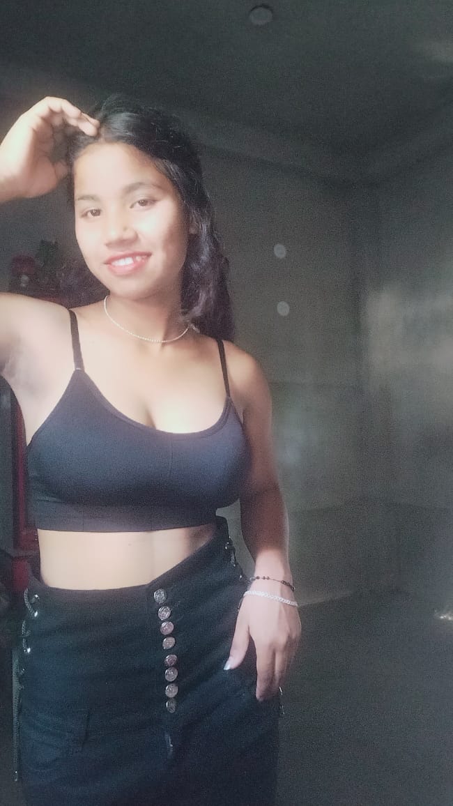 Bengali housewife naked photos shared by hubby