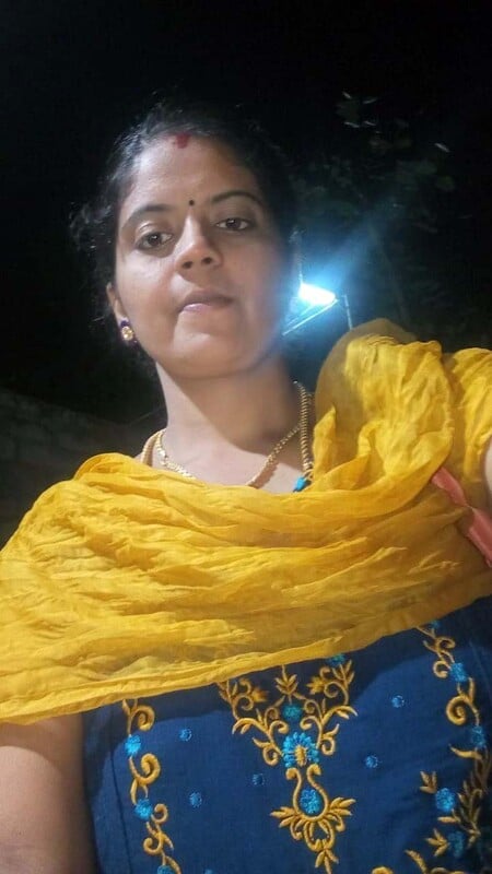 Cute Tamil wife from Madurai showing nude curves