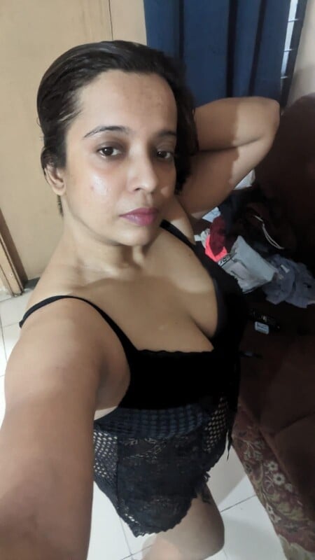 High quality nude photos of busty Indian wife