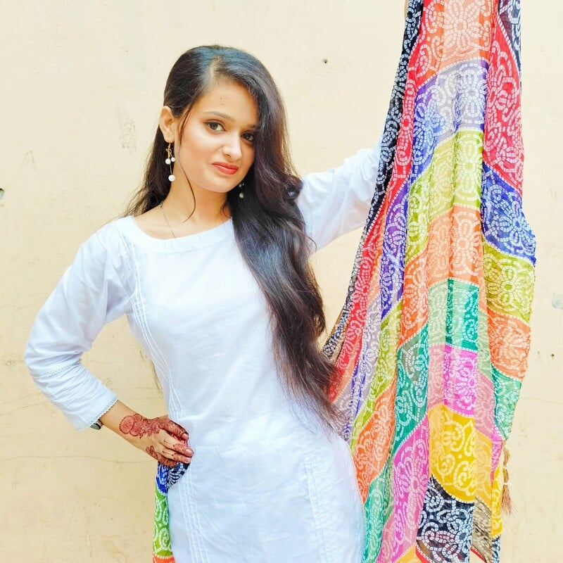 Pakistani slim teacher nude boobs and ass showing